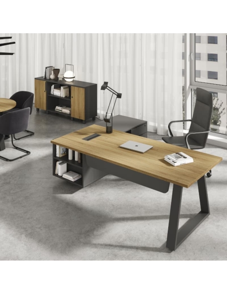 Mesa de despacho Piramid de Emobok con mueble auxiliar