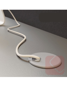 Pasacables redondo con tapa para mesas del fabricante Kesta. Accesorio electrificación 2