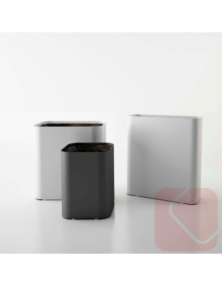 Papelera DROP de Systemtronic, de diseño minimalista y muy robusta fabricada en acero galvanizado.