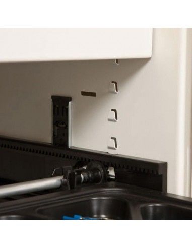 Detalle bastidor para carpetas armario oficina persiana vertical de Gapsa en blanco Detalle bastidor para carpetas armario oficina persiana vertical de Gapsa en blanco