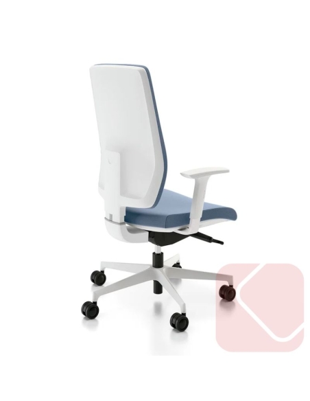 Happiness es un sillón direccional con o sin reposacabezas regulable en altura e inclinación espumado y tapizado.