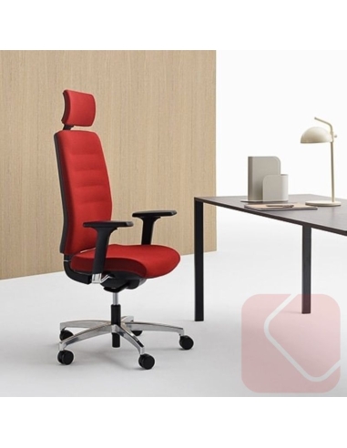 Happiness es un sillón direccional con o sin reposacabezas regulable en altura e inclinación espumado y tapizado.