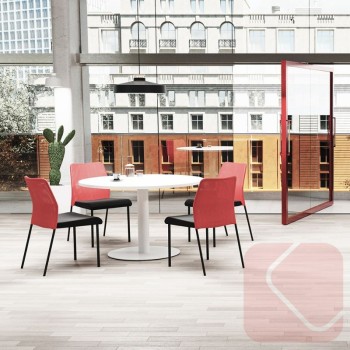 Silla fija Fram con respaldo de malla y asiento tapizado | Laoficinaonline
