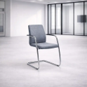 Silla confidente con brazos Custom | Laoficinaonline