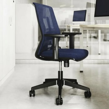 Silla ergonómica Oyana con respaldo de malla y cabezal | Laoficinaonline