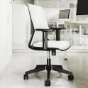 Silla ergonómica Oyana con respaldo de malla y cabezal | Laoficinaonline