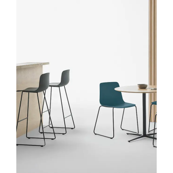 Silla Varya 4 patas sin brazos para oficina y reuniones  | Laoficinaonline