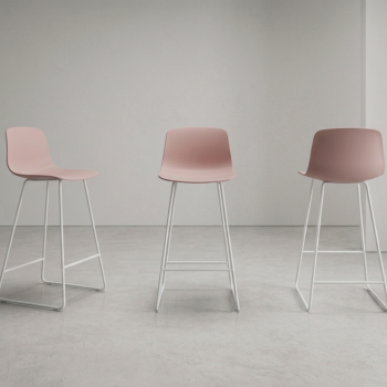 Taburete medio Varya con base trineo para oficina y coworking  | Laoficinaonline