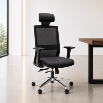Silla Niza XXL con cabezal en negro de euromof, comoda para 24 horas. UNE EN 1335