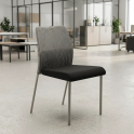 Silla fija Fram con respaldo de malla y asiento tapizado | Laoficinaonline