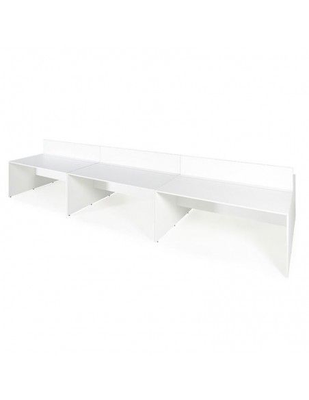 Mesa oficina multipuesto con separador de JGorbe en color blanco Mesa oficina multipuesto con separador de JGorbe en color blanco