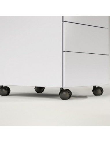 Detalle ruedas de cajonera metálica 3 cajones de Gapsa en blanco