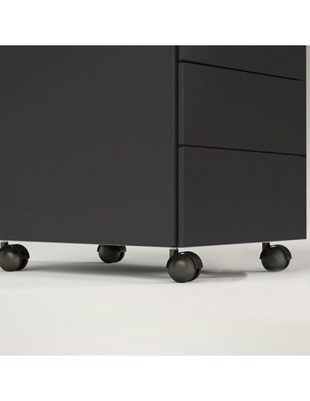 Detalle ruedas de cajonera metálica 3 cajones de Gapsa en negro