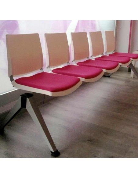 Bancada oficina sala de espera Atenea de Dileoffice con asiento tapizado Bancada oficina sala de espera Atenea de Dileoffice con asiento tapizado