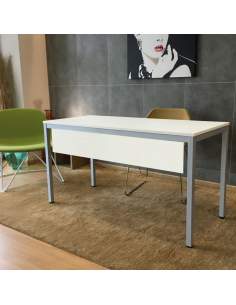 Faldón mesa oficina Lite de Kesta