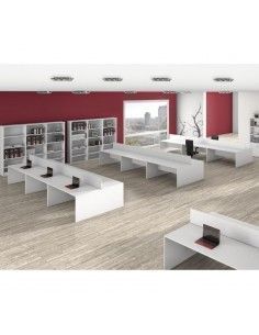 Mesa oficina multipuesto con separador de JGorbe en color blanco