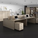 Mesa oficina multipuesto con separador de JGorbe en color olmo claro