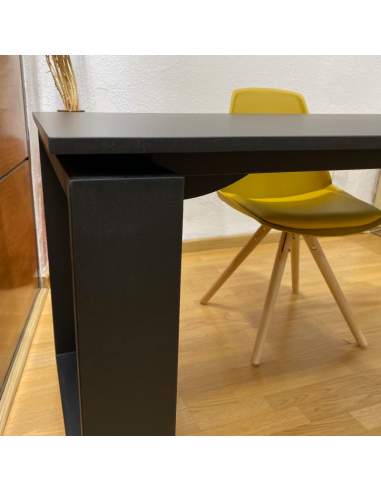 Pata metálica mesa despacho Marc de AIC