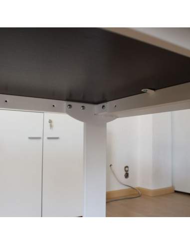 Mesa despacho Marc de AIC en wengué