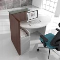 Mostrador de recepción compacto, modelo Ovo. Con mesa de atención y puesto de trabajo. Armario integrado.