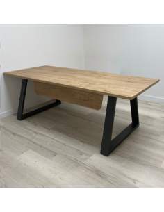 Mesa dirección piramid con faldón 2