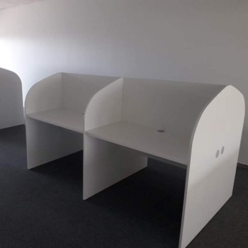 Mesa para call center doble de Emobok