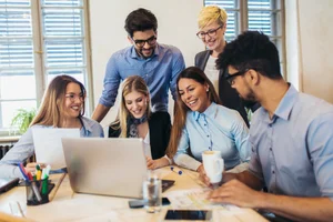 trabajo en grupo personas ideas start up